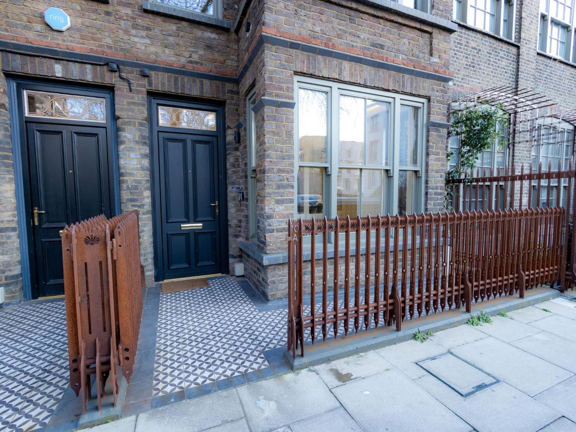 Modern Deluxe Five Bedroom House Near Chalk Farm Station By Belvilla Λονδίνο Εξωτερικό φωτογραφία